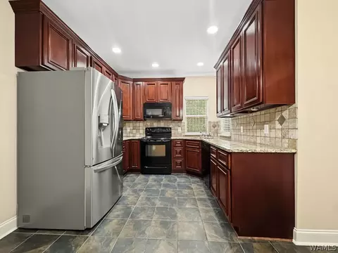 Kitchen - 12722 Alpine Cir, Lake View, AL 35111 photo 2 of 5