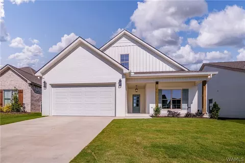 13755 Blackoak Dr, Northport, AL 35475