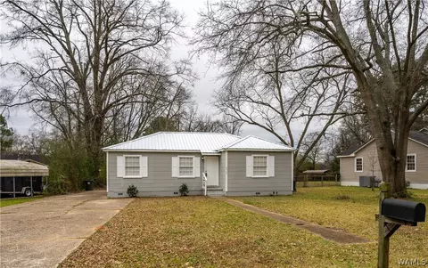4717 Clover Rd, Tuscaloosa, AL 35401