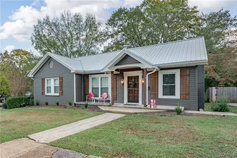 2207 20th St, Northport, AL 35476