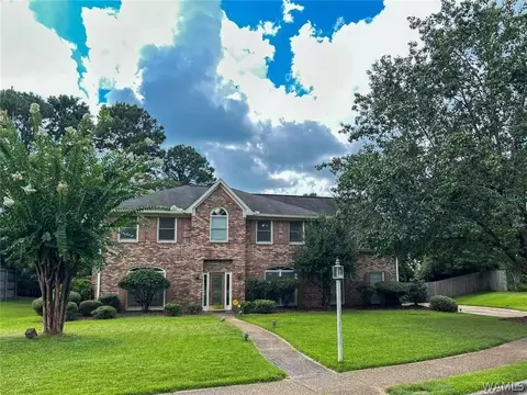 1911 Brandonwood Rd, Tuscaloosa, AL 35406