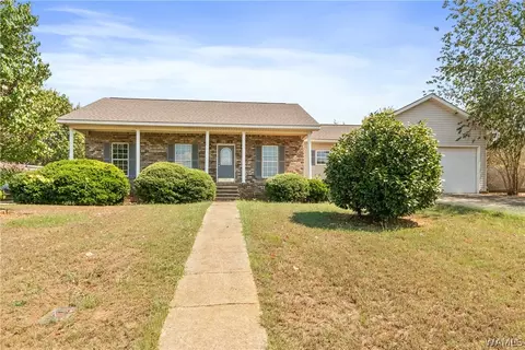 231 Ann St, Moundville, AL 35474