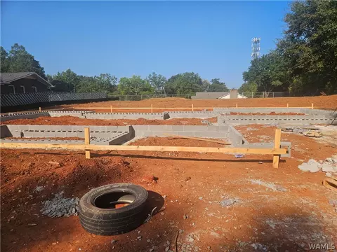 3818 37th Ave, Northport, AL 35473