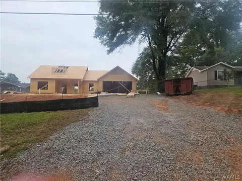 3818 37th Ave, Northport, AL 35473