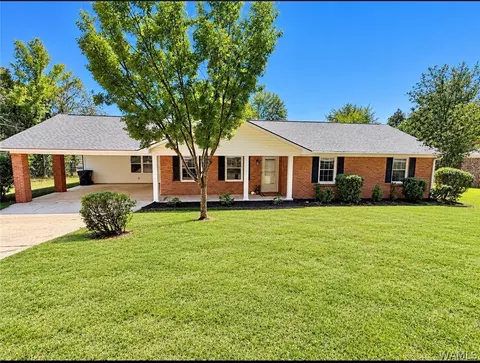 2811 32nd St, Northport, AL 35476