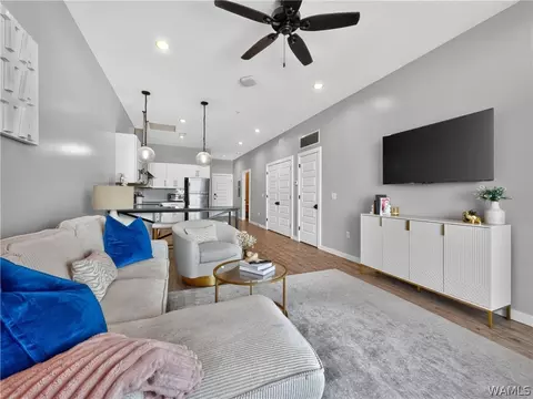 2529 University Blvd #9, Tuscaloosa, AL 35401