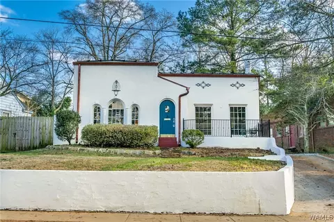 301 Caplewood Dr, Tuscaloosa, AL 35401