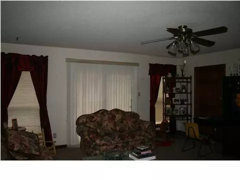 20235 Calhoun Rd, Mc Calla, AL 35111 photo 2