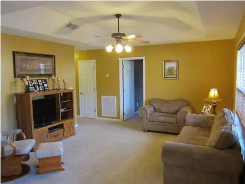 219 Peyton Ln, Moundville, AL 35474 photo 5