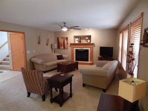 1945 Southbrook Dr, Ely, IA 52227 photo 7