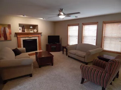 1945 Southbrook Dr, Ely, IA 52227 photo 5