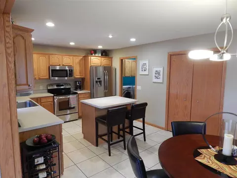 1945 Southbrook Dr, Ely, IA 52227 photo 3