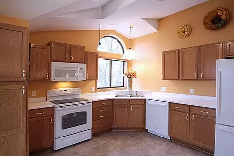 825 E Post Rd SE, Cedar Rapids, IA 52403 photo 15