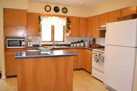 3105 G Ave NE, Cedar Rapids, IA 52402 photo 6