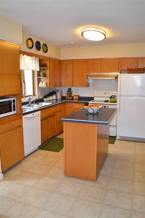 3105 G Ave NE, Cedar Rapids, IA 52402 photo 7