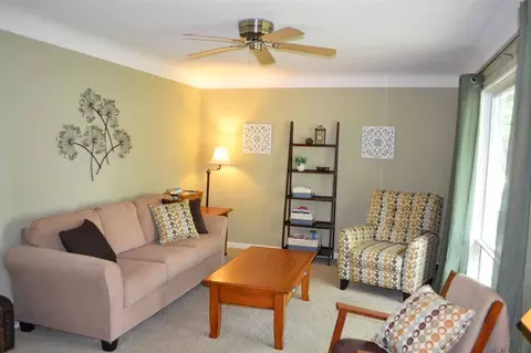 3105 G Ave NE, Cedar Rapids, IA 52402 photo 3
