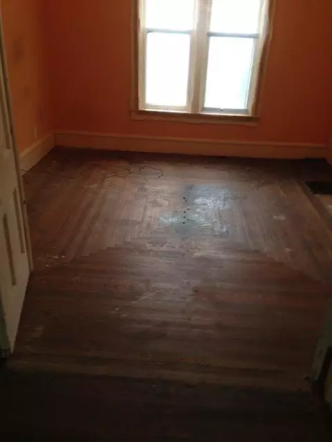 213 E 9th St, Tipton, IA 52772 photo 5
