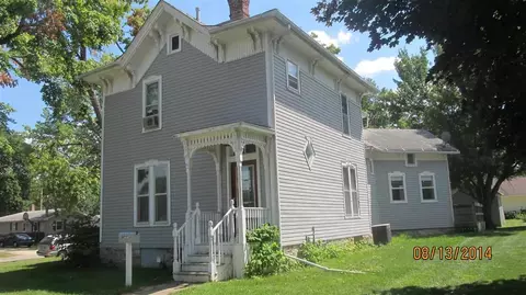 213 E 9th St, Tipton, IA 52772 photo 1