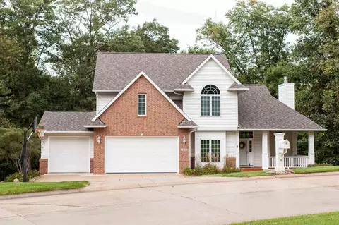 1850 Mackenzie Dr, Cedar Rapids, IA 52411 photo 1