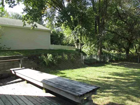 2332 Coldstream Ave NE, Cedar Rapids, IA 52402 photo 2