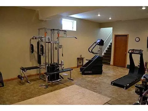 2397 E Wright Brothers Blvd, Cedar Rapids, IA 52404 photo 14