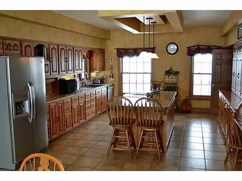 2397 E Wright Brothers Blvd, Cedar Rapids, IA 52404 photo 3