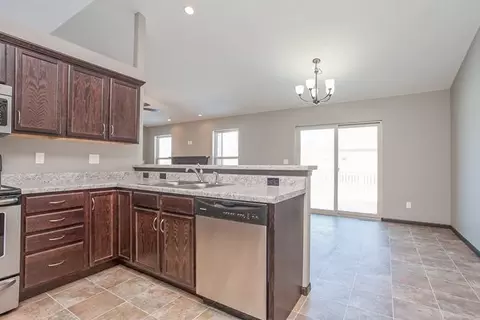 3624 Whitman Ave, Marion, IA 52302 photo 2