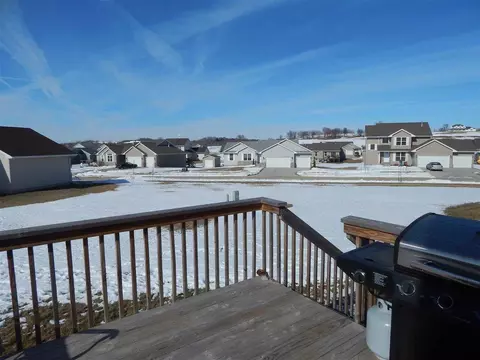 2065 Hillside Dr, Ely, IA 52227 photo 4