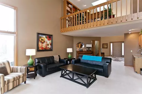 4530 Doe Run Dr, Cedar Rapids, IA 52411 photo 3