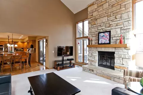4530 Doe Run Dr, Cedar Rapids, IA 52411 photo 5