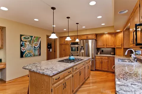 4530 Doe Run Dr, Cedar Rapids, IA 52411 photo 8