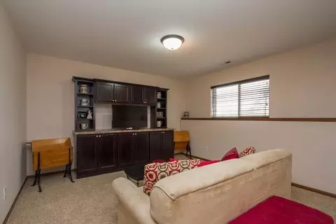 2140 Hillside Dr, Ely, IA 52227 photo 20