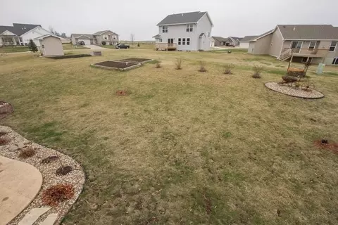 2140 Hillside Dr, Ely, IA 52227 photo 3