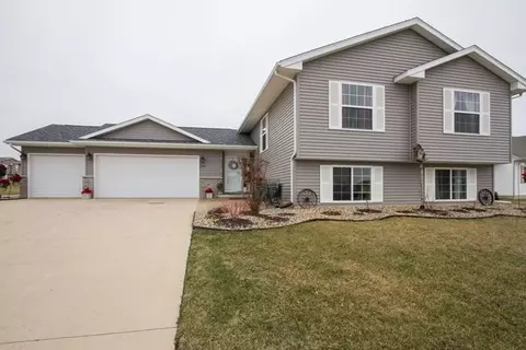 2140 Hillside Dr, Ely, IA 52227 photo 1