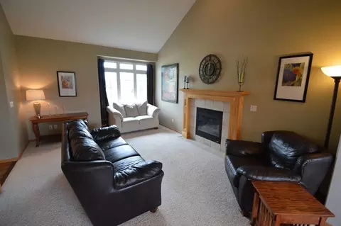 5913 Spring View Ct NE, Cedar Rapids, IA 52411 photo 8