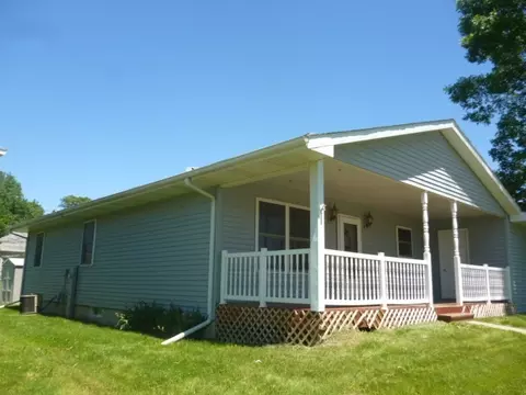 210 E 1st St, Tipton, IA 52772 photo 2