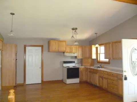 210 E 1st St, Tipton, IA 52772 photo 9