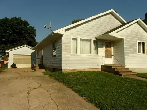 312 Willow St, Bennett, IA 52721 photo 2