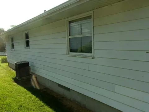 312 Willow St, Bennett, IA 52721 photo 3