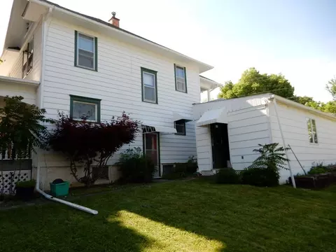 111 E 3rd St, Riverside, IA 52327 photo 10