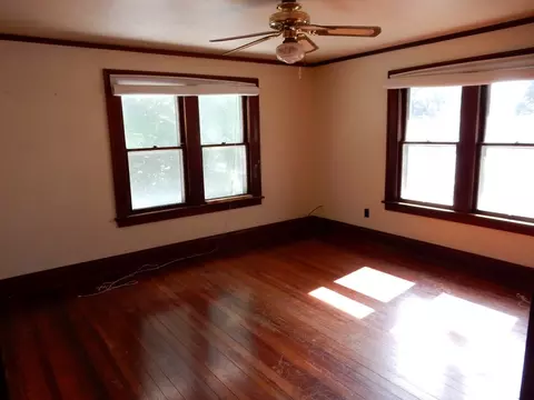 111 E 3rd St, Riverside, IA 52327 photo 22