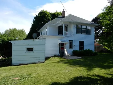 111 E 3rd St, Riverside, IA 52327 photo 7