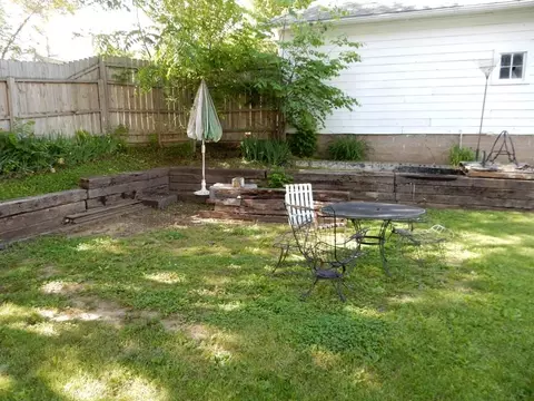 111 E 3rd St, Riverside, IA 52327 photo 6