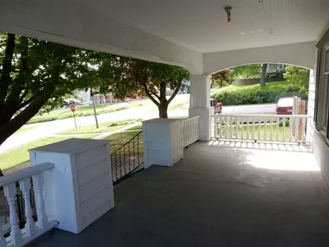 111 E 3rd St, Riverside, IA 52327 photo 11