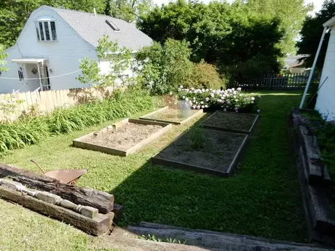 111 E 3rd St, Riverside, IA 52327 photo 8