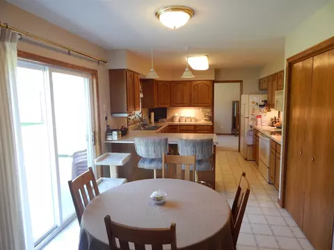 1135 Glendale Ln, Ely, IA 52227 photo 9