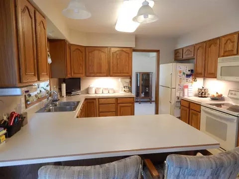 1135 Glendale Ln, Ely, IA 52227 photo 8