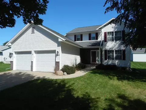 1135 Glendale Ln, Ely, IA 52227 photo 1