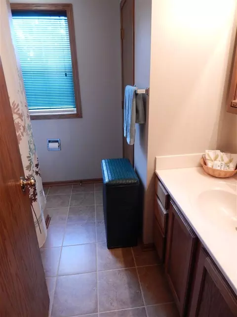 1135 Glendale Ln, Ely, IA 52227 photo 13