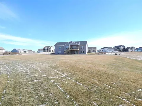 2065 Fieldcrest Ln, Ely, IA 52227 photo 23
